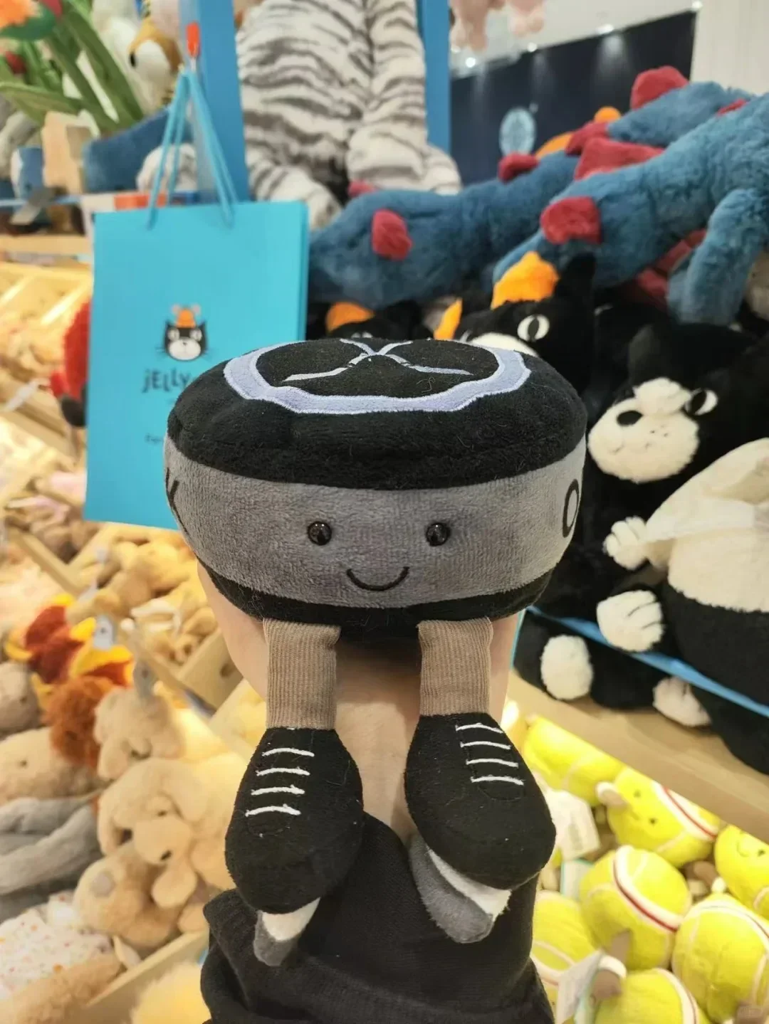 For Jelly Cat Fun Amuseable Sports lce Hockey Puck Plush Doll With Gift Box Home Decoration Holiday Gift Interactive Toy
For Jelly Cat Fun Amuseable Sports lce Hockey Puck Plush Doll With Gift Box Home Decoration Holiday Gift Interactive Toy