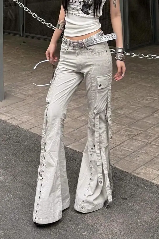 American Plus Size Cargo Pants Women Y2K Low Waist Flared Trousers Multi Pocket Ribbon Detail Streetwear Trendy Outfit Hot Sale
American Plus Size Cargo Pants Women Y2K Low Waist Flared Trousers Multi Pocket Ribbon Detail Streetwear Trendy Outfit Hot Sale