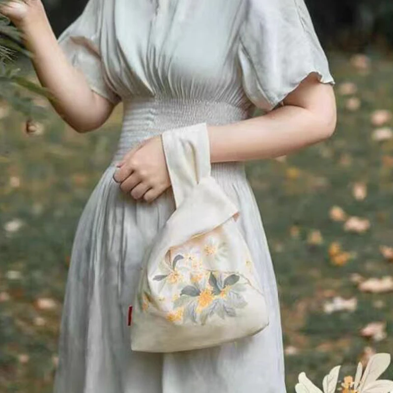 Women Mini Knot Wrist Bag Cute Cat Chinese Style Handbags Girls Mobile Phone Hand Bag Casual Tote Bag Reusable Shopping Bags
Women Mini Knot Wrist Bag Cute Cat Chinese Style Handbags Girls Mobile Phone Hand Bag Casual Tote Bag Reusable Shopping Bags