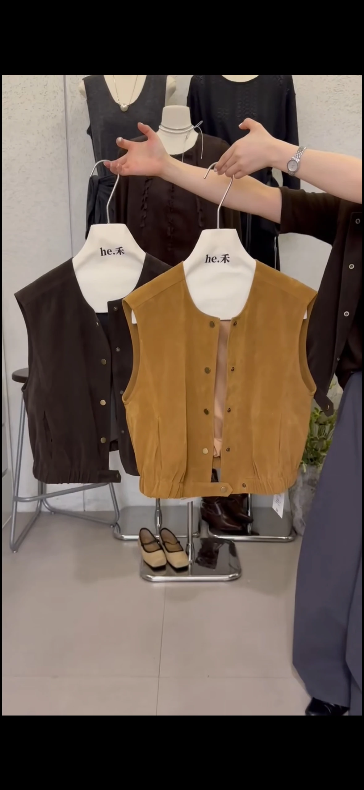 Retro Artistic Sle Suede Vest Svel round Ne Versatile 003 LKZ Women's Faionable Commute Wind Pure Color
Retro Artistic Sle Suede Vest Svel round Ne Versatile 003 LKZ Women's Faionable Commute Wind Pure Color