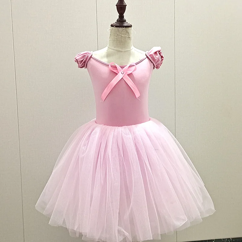 New girls' dance costume showcase ballet onesie V-neck onesie cute performance skirt
New girls' dance costume showcase ballet onesie V-neck onesie cute performance skirt