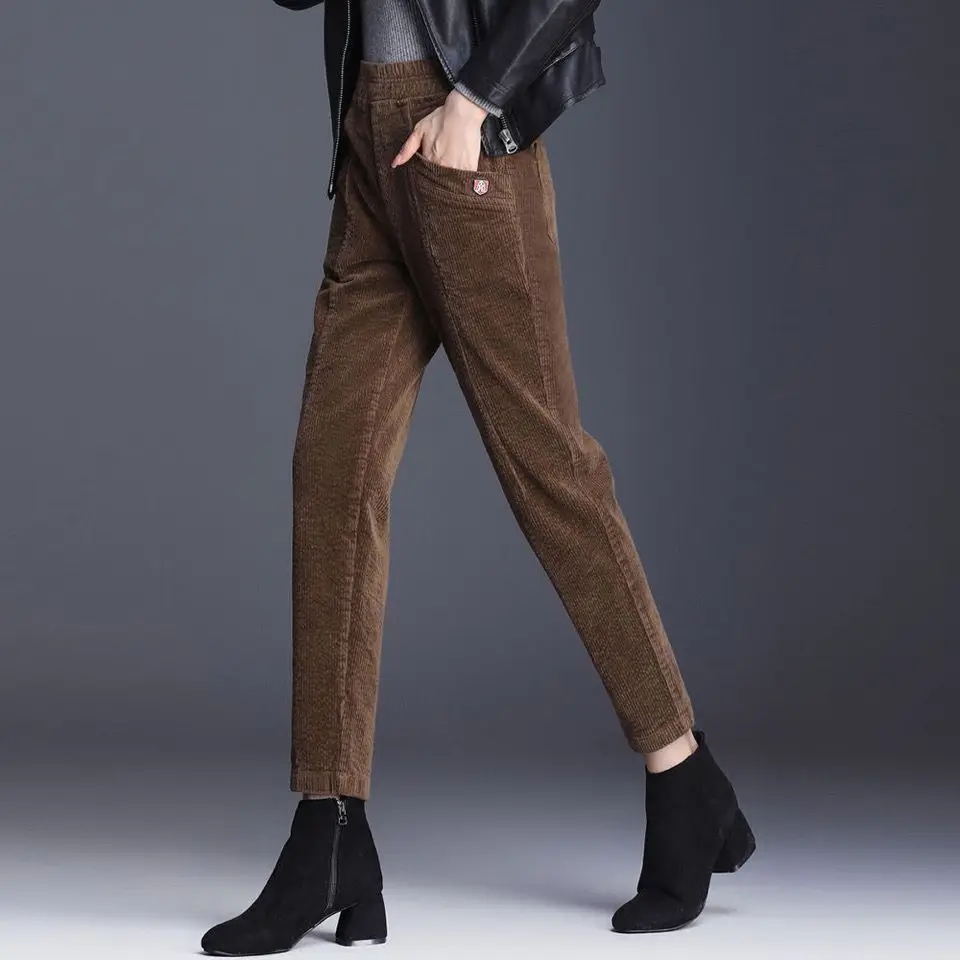 Women's 2024 New Autumn and Winter Corduroy Casual Pants High Waist Thick Fashion Full Pair Pencil Women X474
Women's 2024 New Autumn and Winter Corduroy Casual Pants High Waist Thick Fashion Full Pair Pencil Women X474