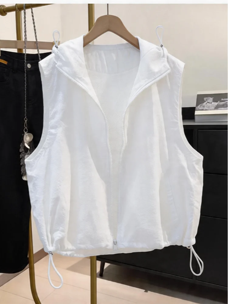 Spring Summer New Loose Women's Vest 2026 Fashionable Lightweight Sun Protection Outerwear Casual Sporty Workwear Style
Spring Summer New Loose Women's Vest 2026 Fashionable Lightweight Sun Protection Outerwear Casual Sporty Workwear Style