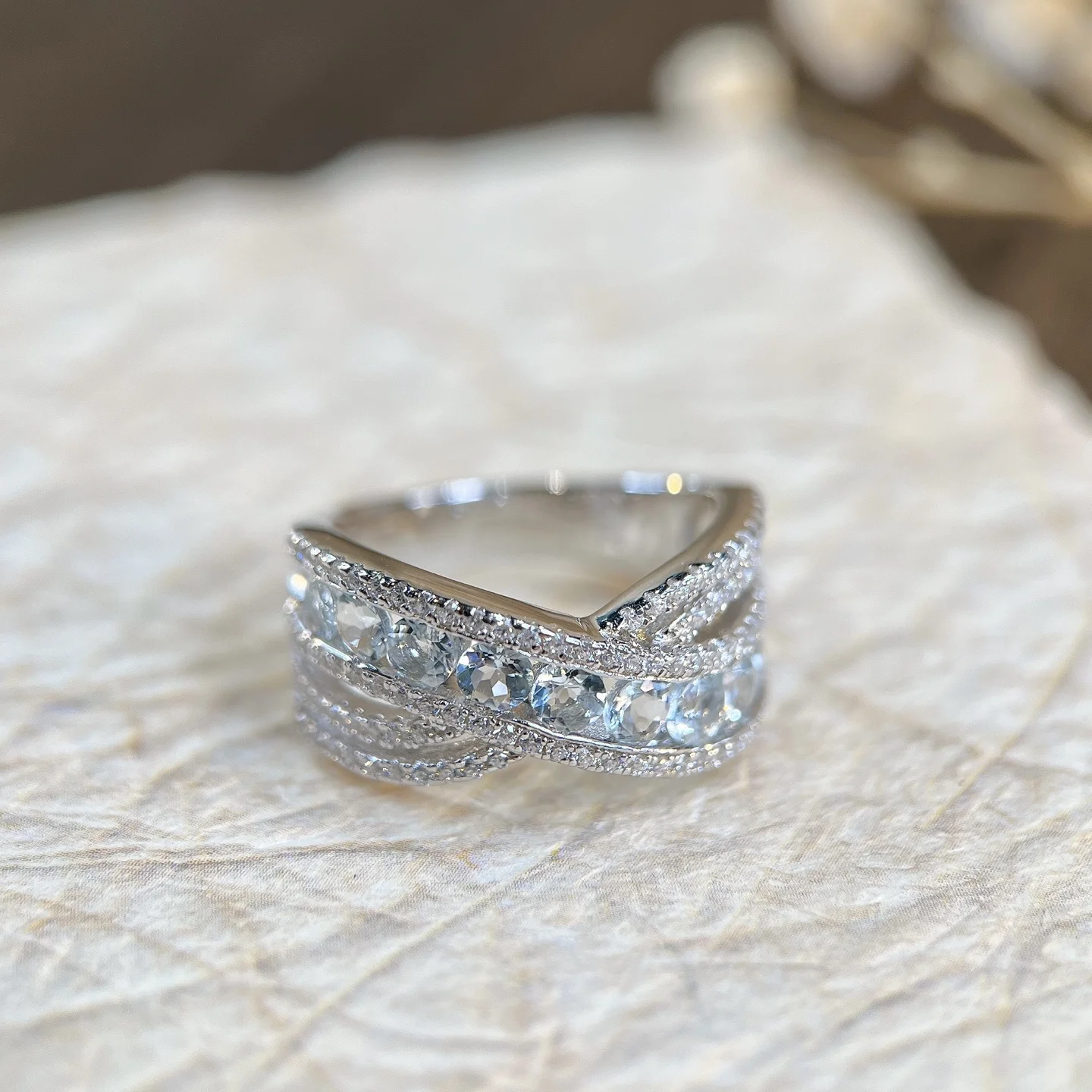 HT25 Solid 925 Sterling Silver 0.9ct Natural Aquamarine Gemstones Rings for Male or Female's Classic Rings
HT25 Solid 925 Sterling Silver 0.9ct Natural Aquamarine Gemstones Rings for Male or Female's Classic Rings