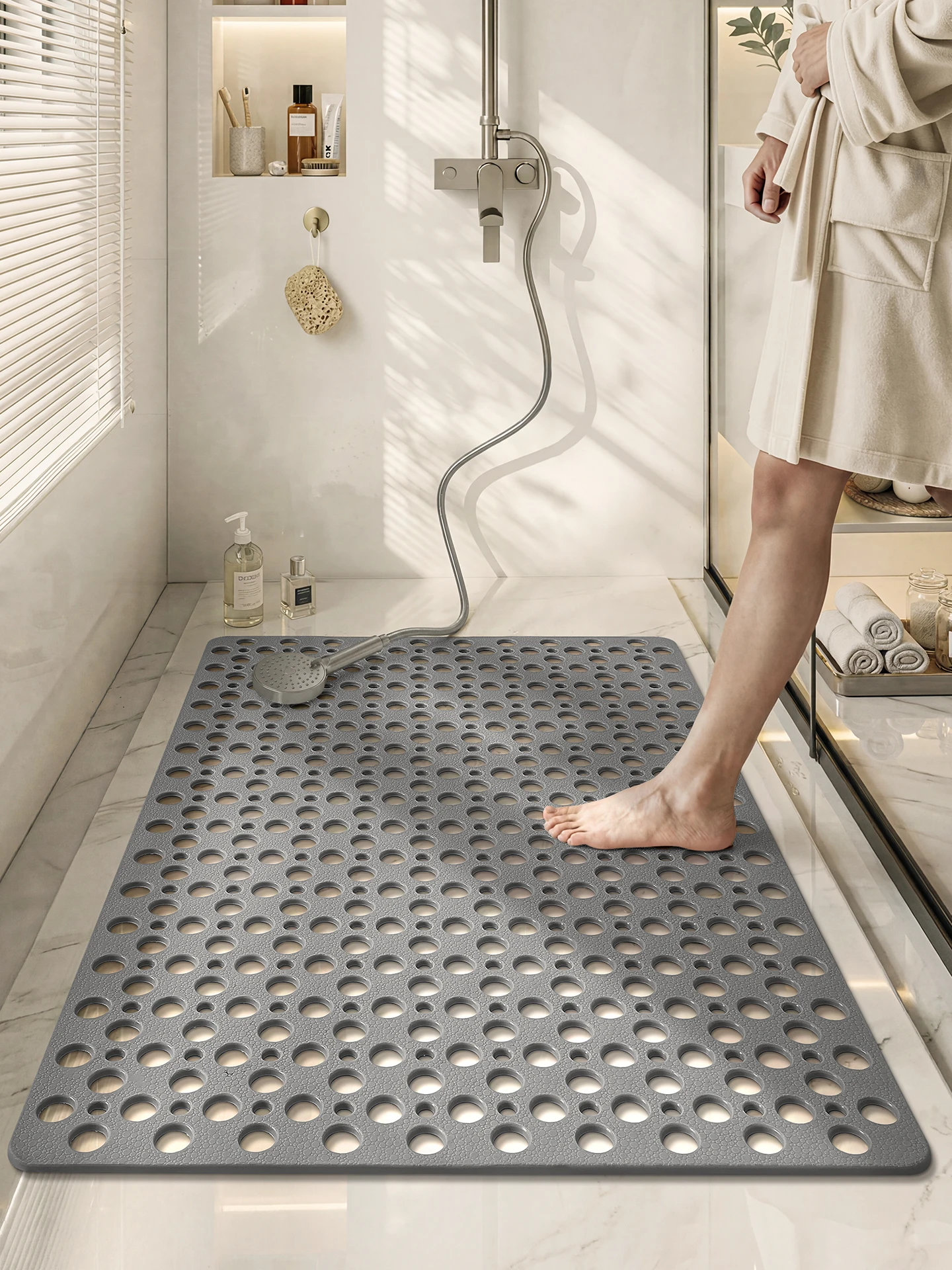 Anti-Slip Bath Mat Shower Room Toilet Floor Mat Elderly Hollow out Non-Slip Bathroom Home Decor Rectangular Finished Product
Anti-Slip Bath Mat Shower Room Toilet Floor Mat Elderly Hollow out Non-Slip Bathroom Home Decor Rectangular Finished Product