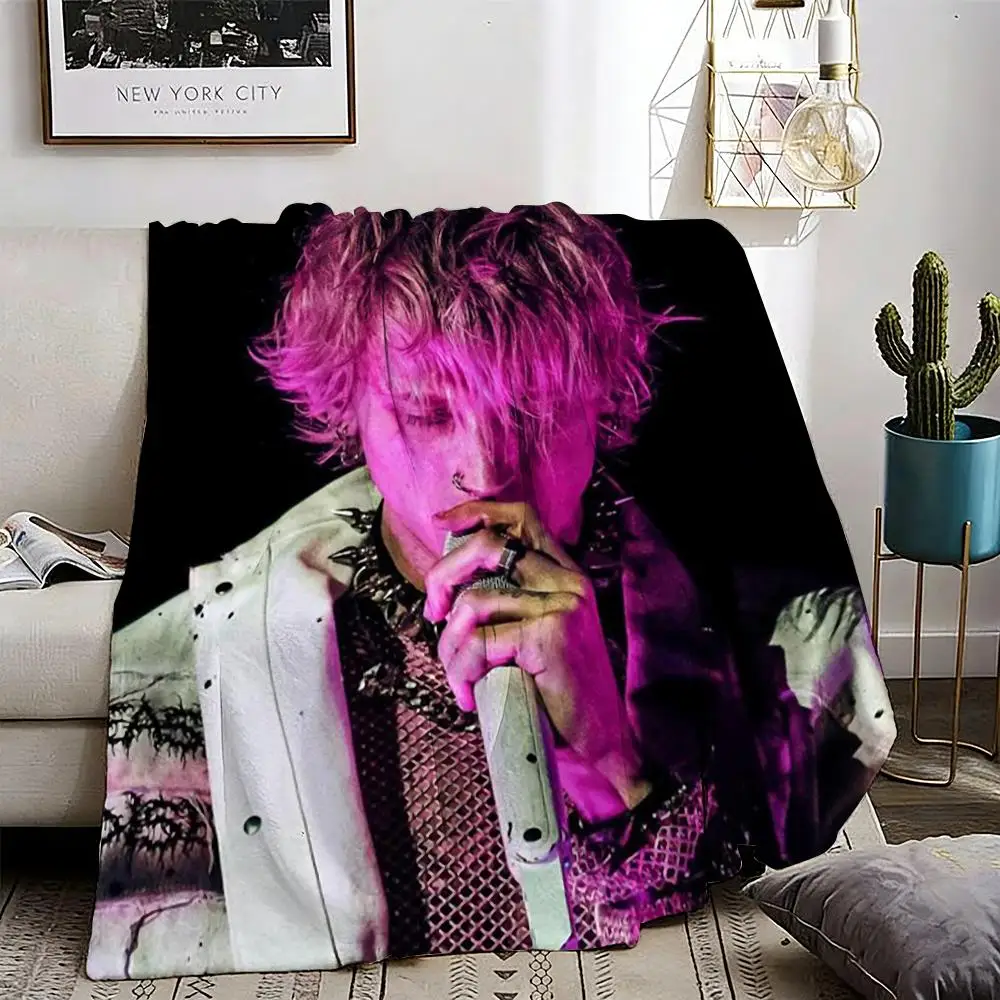 Singer Machine Gun Kelly Throw Lightweight 240g Flannel Blanket Soft Skin-friendly for Summer Cooling
Singer Machine Gun Kelly Throw Lightweight 240g Flannel Blanket Soft Skin-friendly for Summer Cooling