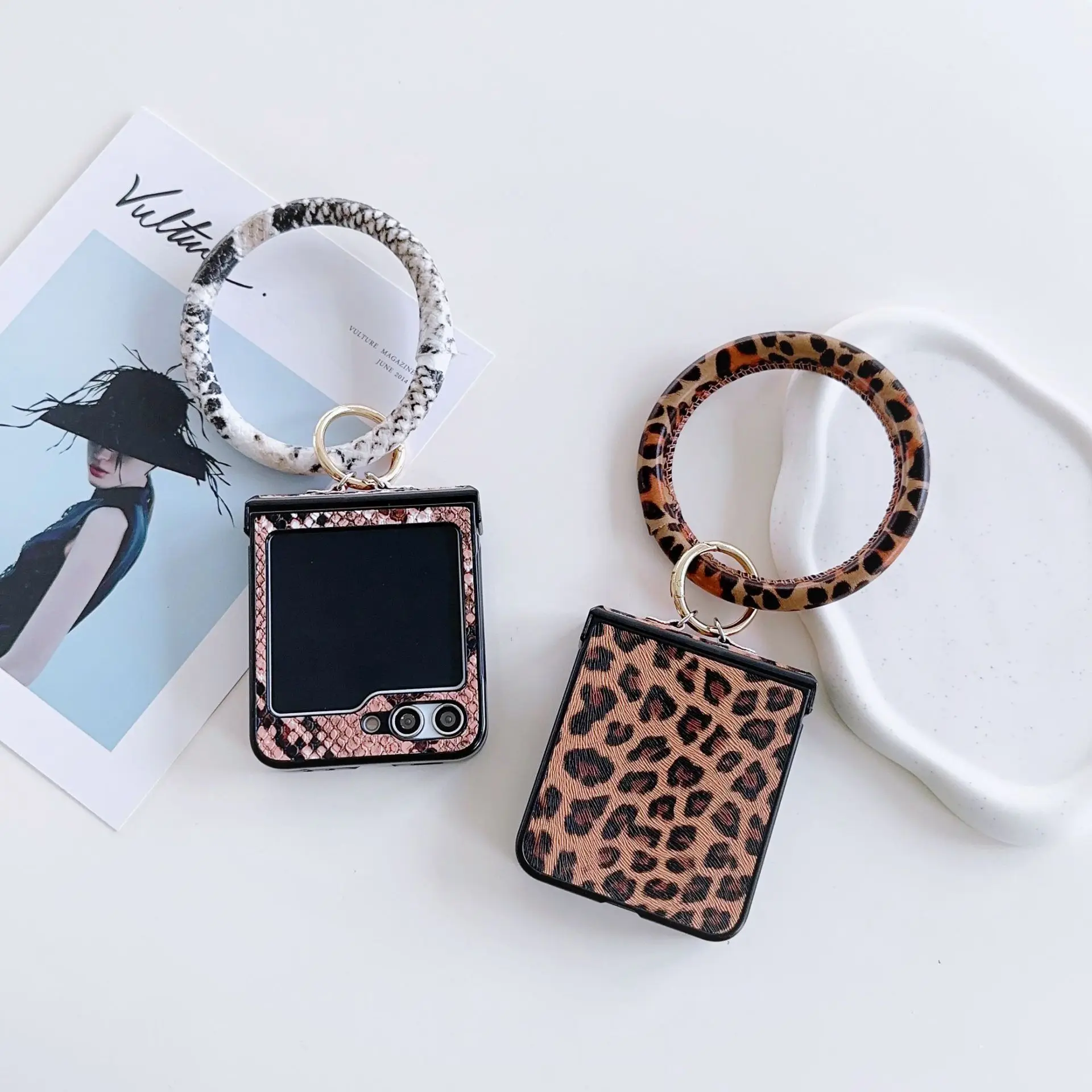 Leopard Big Ring Phone Case for Samsung Galaxy Z Flip 7 6 5 4 Protective Back Cover for ZFlip5 ZFlip6 ZFlip7 Case Shell
Leopard Big Ring Phone Case for Samsung Galaxy Z Flip 7 6 5 4 Protective Back Cover for ZFlip5 ZFlip6 ZFlip7 Case Shell