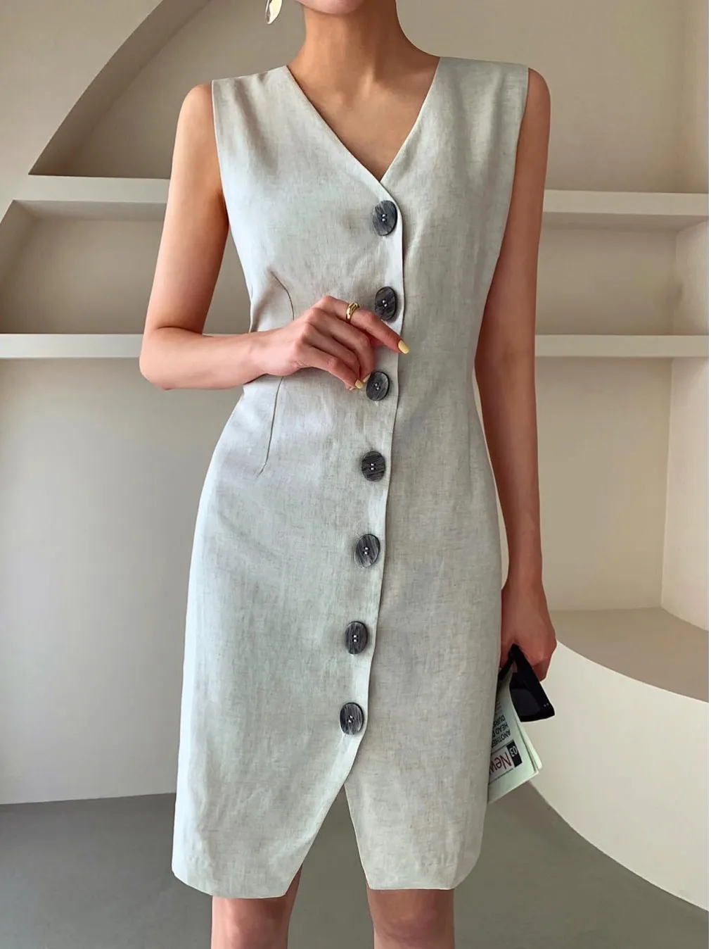 Fashionable Minimalist Design Single Button Dress Korean Style Women's Clothing Spring Autumn Winter Seasonal Casual Dress
Fashionable Minimalist Design Single Button Dress Korean Style Women's Clothing Spring Autumn Winter Seasonal Casual Dress