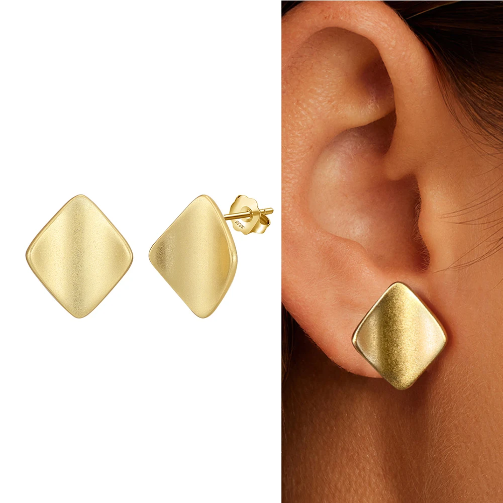 KISS MANDY Personality 925 Sterling Silver Simple Geometric Square Stud Earrings for Women Fashion Ear Piercing Jewelry GAE12
KISS MANDY Personality 925 Sterling Silver Simple Geometric Square Stud Earrings for Women Fashion Ear Piercing Jewelry GAE12