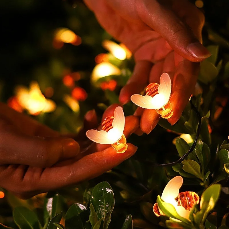 New Solar Powered Cute Honey Bee Led String Fairy Light 20leds 50leds Bee Outdoor Garden Fence Patio Christmas Garland Lights
New Solar Powered Cute Honey Bee Led String Fairy Light 20leds 50leds Bee Outdoor Garden Fence Patio Christmas Garland Lights