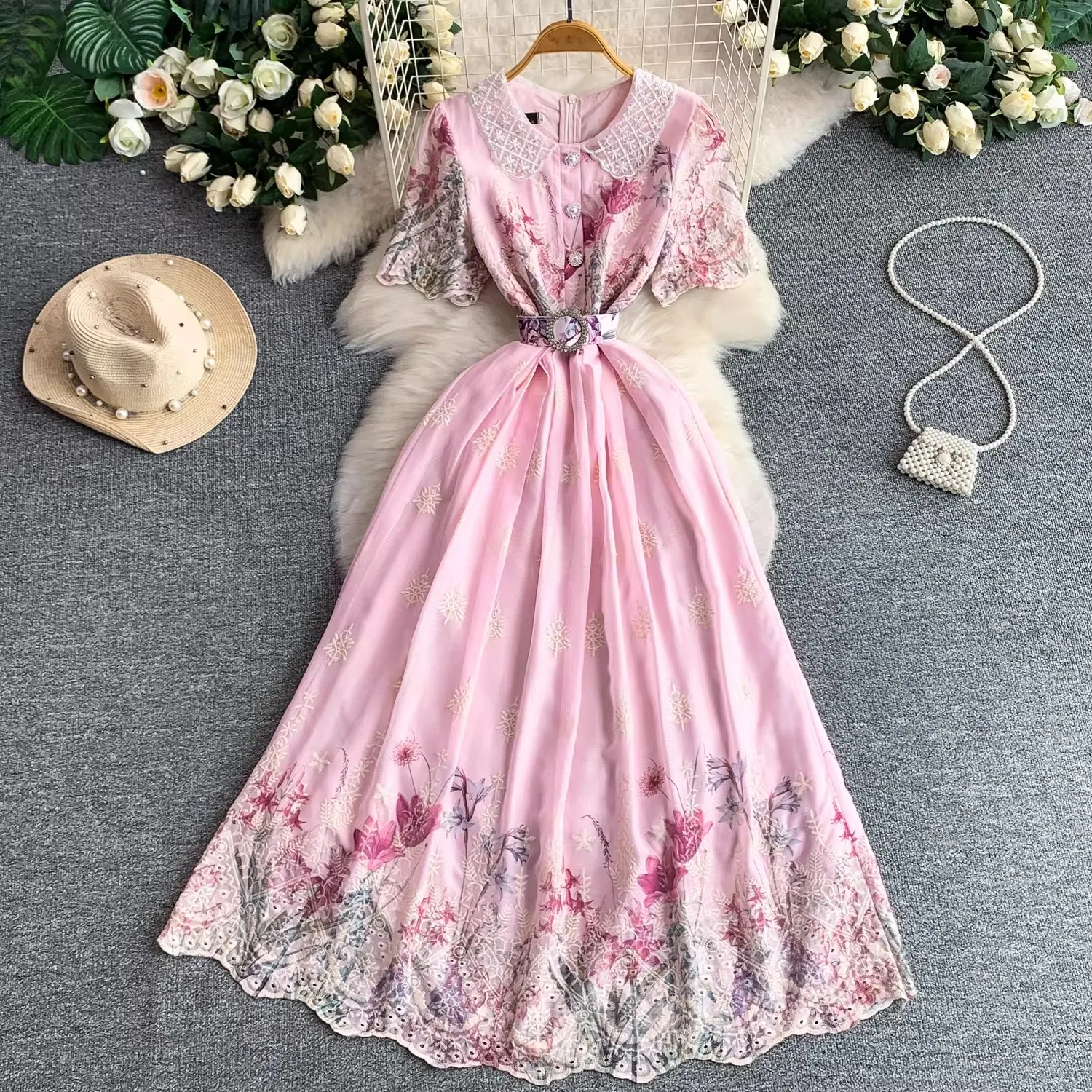 French Elegant Lace Hollow out Long Dress Crystal Beaded Embroidered Flower Maxi Evening Party Dress for Women Summer Holiday
French Elegant Lace Hollow out Long Dress Crystal Beaded Embroidered Flower Maxi Evening Party Dress for Women Summer Holiday