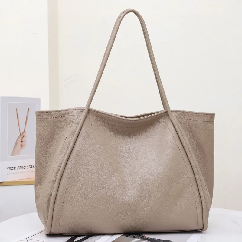 Luxury Portable Tote Bag for Women Genuine Leather Shoulder Underarm Bag Large Capacity Commuting Travel Shopping Handbags
Luxury Portable Tote Bag for Women Genuine Leather Shoulder Underarm Bag Large Capacity Commuting Travel Shopping Handbags