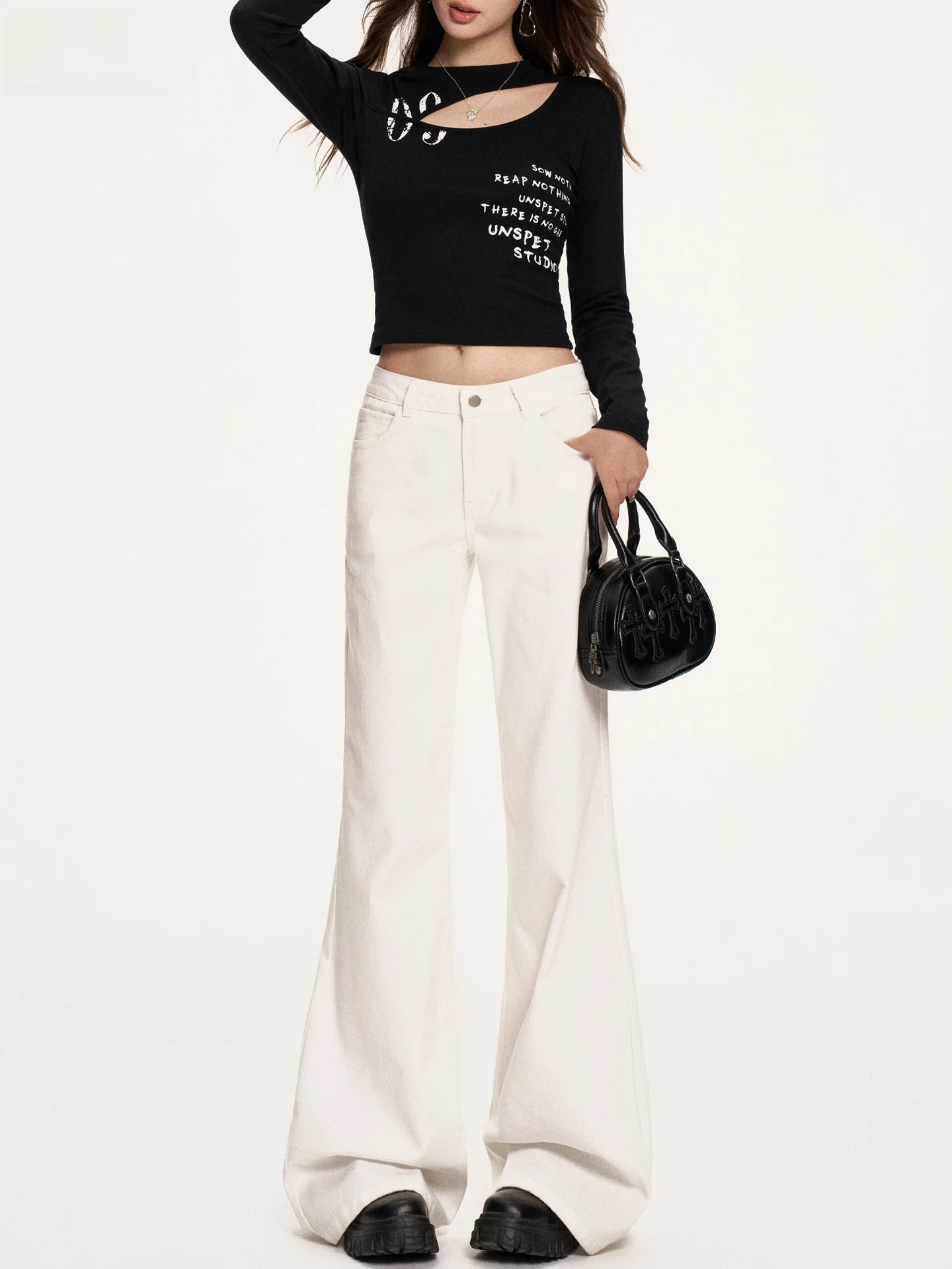 White Low-Waist Bell Bottom Jeans Women's Stylish Retro American Denim Pants Straight Leg Floor-Length for Trendy Ladies
White Low-Waist Bell Bottom Jeans Women's Stylish Retro American Denim Pants Straight Leg Floor-Length for Trendy Ladies