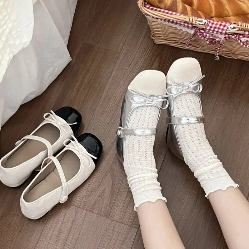 Retro Patchwork Color Mary Jane Shoes Women's Spring Summer New round Head Matching Skirts Adhesive Fastening Fashionable Flats
Retro Patchwork Color Mary Jane Shoes Women's Spring Summer New round Head Matching Skirts Adhesive Fastening Fashionable Flats