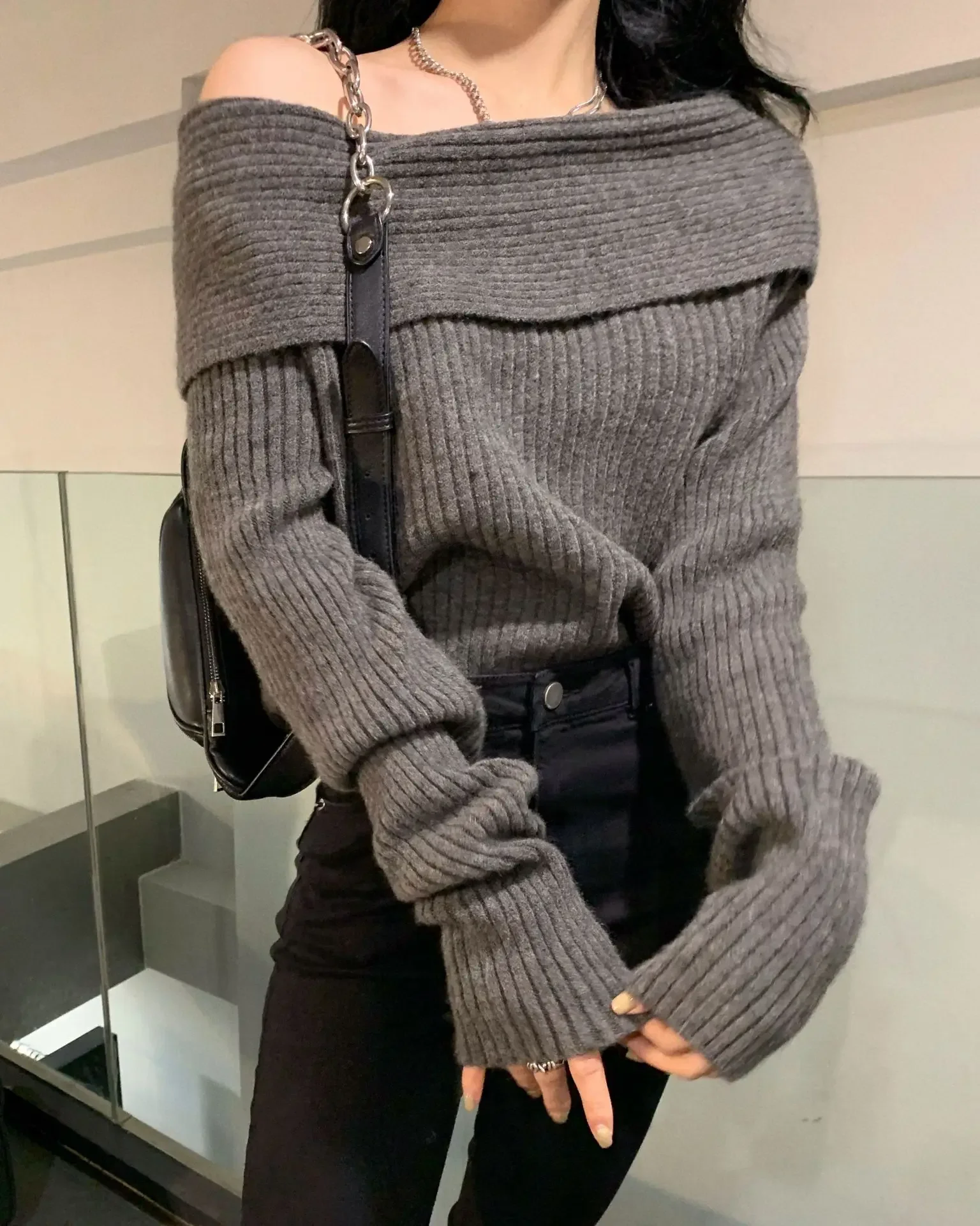 Off Shoulder Sweater Women Autumn Winter Korean Fashion Solid Long Sleeve Knitted Pullovers Casual Elegant Chic Jumper Black
Off Shoulder Sweater Women Autumn Winter Korean Fashion Solid Long Sleeve Knitted Pullovers Casual Elegant Chic Jumper Black