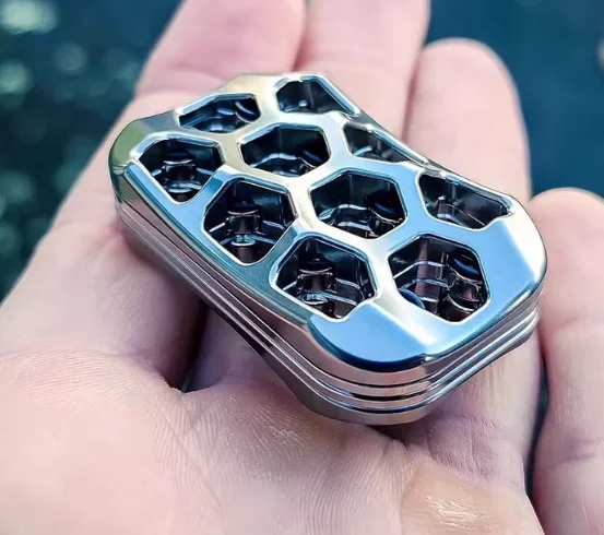 Toad Skelly Hex Fully Hollow Toad Titanium Alloy Brand EDC Stress Relief Toy
Toad Skelly Hex Fully Hollow Toad Titanium Alloy Brand EDC Stress Relief Toy