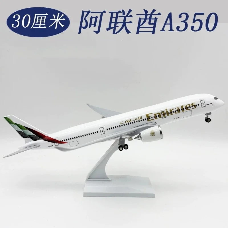 Diecast 30CM 1/240 Scale Resin Airbus A350 UAE/Emirates Airlines Airplanes Model Aircraft For Home Decoration ornaments Collecti
Diecast 30CM 1/240 Scale Resin Airbus A350 UAE/Emirates Airlines Airplanes Model Aircraft For Home Decoration ornaments Collecti