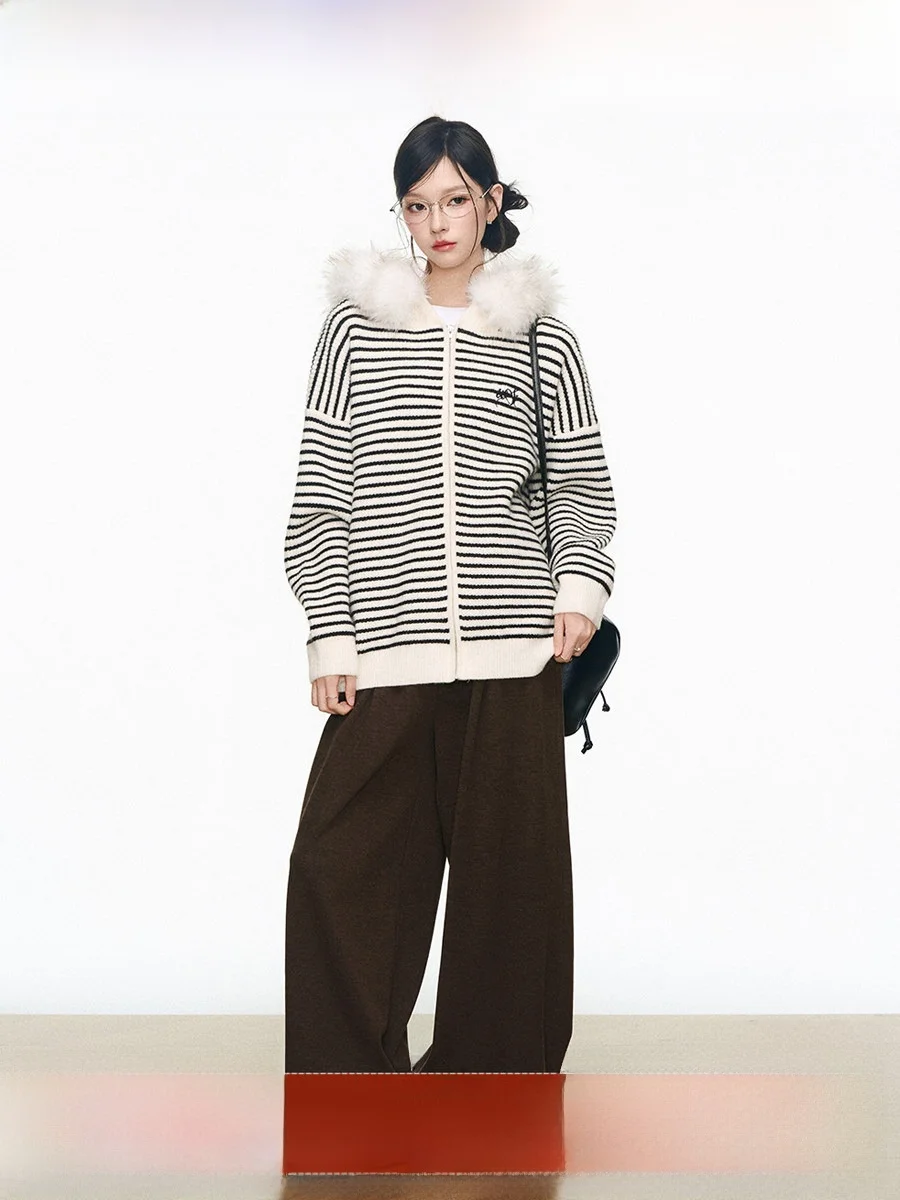 Женский вязаный кардиган Westayone на молнии с меховым воротником, осенне-зимний, свободного кроя, длинный, теплый
Женский вязаный кардиган Westayone на молнии с меховым воротником, осенне-зимний, свободного кроя, длинный, теплый