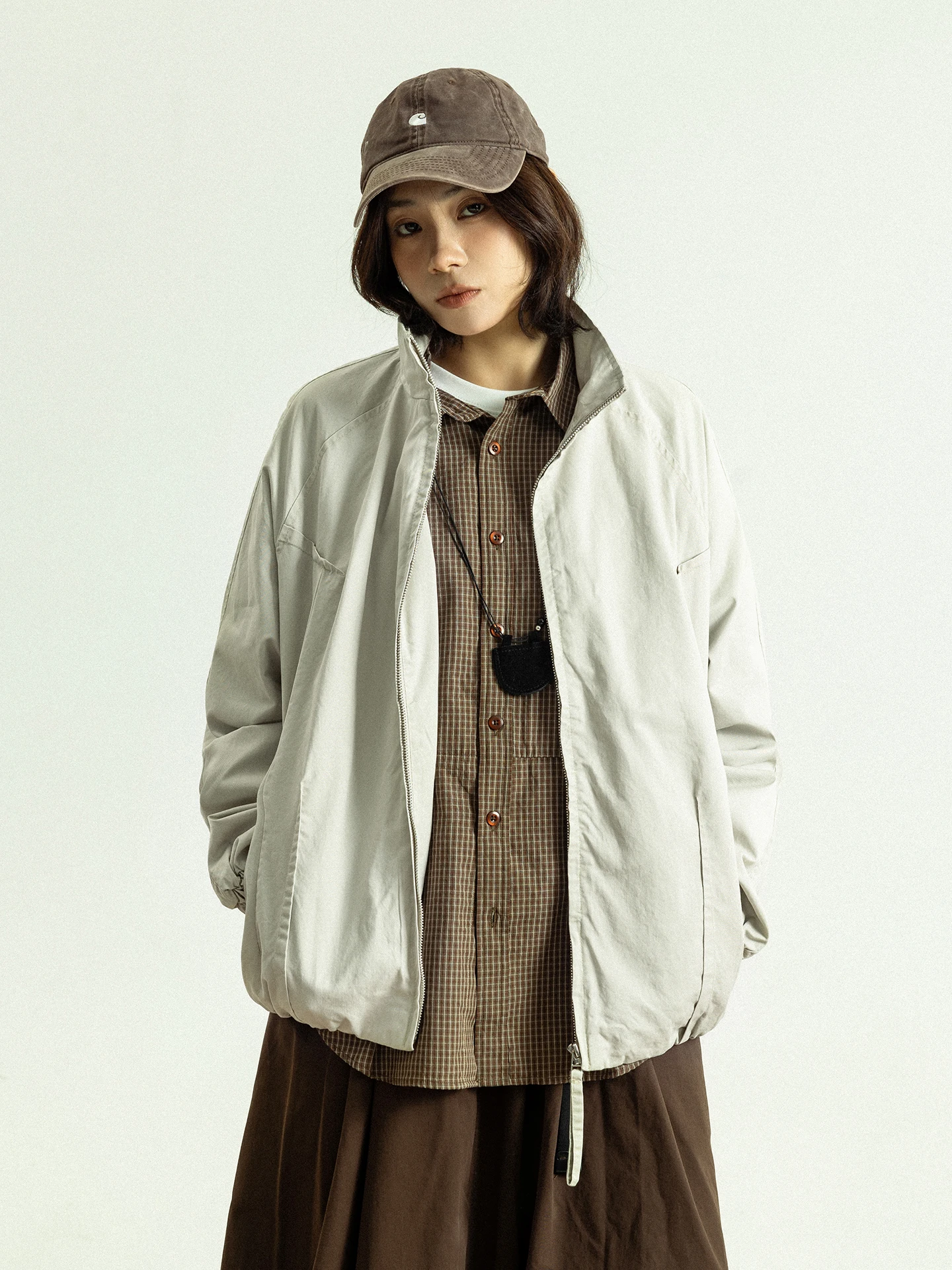 GoodNorth Retro Workwear Stand Collar Jacket Loose Fit Casual Pleated Flight Jacket Unisex Cotton Long Sleeve Zipper Closure
GoodNorth Retro Workwear Stand Collar Jacket Loose Fit Casual Pleated Flight Jacket Unisex Cotton Long Sleeve Zipper Closure