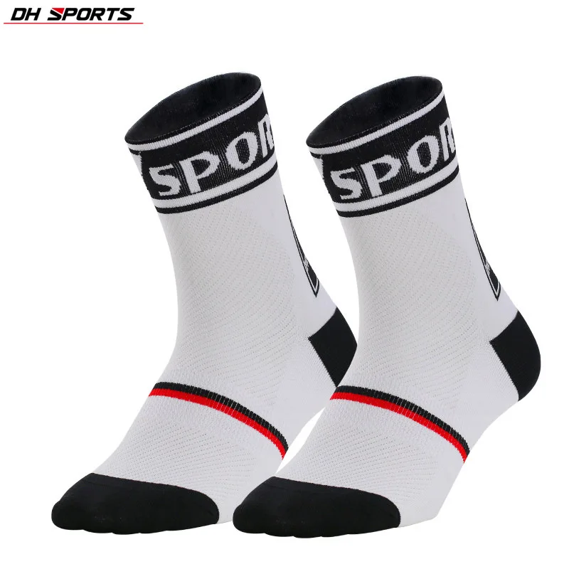 4 Pairs Cross border mid length socks with breathable function for cycling, running, basketball, and sports
4 Pairs Cross border mid length socks with breathable function for cycling, running, basketball, and sports