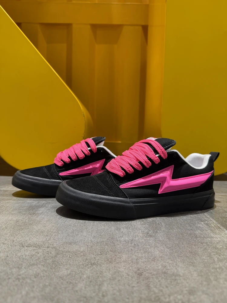 Future Sle Casual oes Neon Dragon Fruit Thunder Bread oe Trendy Fla oe Comfortable Breathable Anti-slip Rubber Sole
Future Sle Casual oes Neon Dragon Fruit Thunder Bread oe Trendy Fla oe Comfortable Breathable Anti-slip Rubber Sole