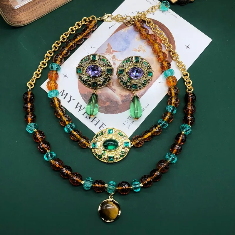 Medieval Diamond-set Temperament Water Drop Earrings Retro Light Luxury Court Style Necklace Glazed Beaded Fashion Versatile Set
Medieval Diamond-set Temperament Water Drop Earrings Retro Light Luxury Court Style Necklace Glazed Beaded Fashion Versatile Set