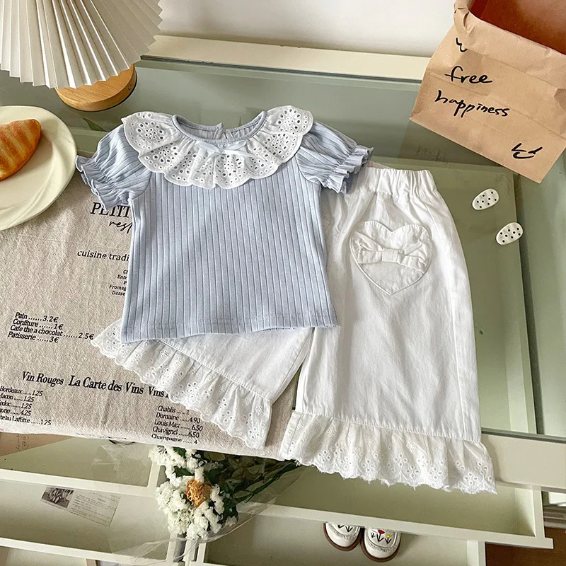 Sweet Princess Summer Two-Piece Set for Girls Lace Lapel Top And Heart-Shaped Loose Capri Pants Casual Outfit
Sweet Princess Summer Two-Piece Set for Girls Lace Lapel Top And Heart-Shaped Loose Capri Pants Casual Outfit