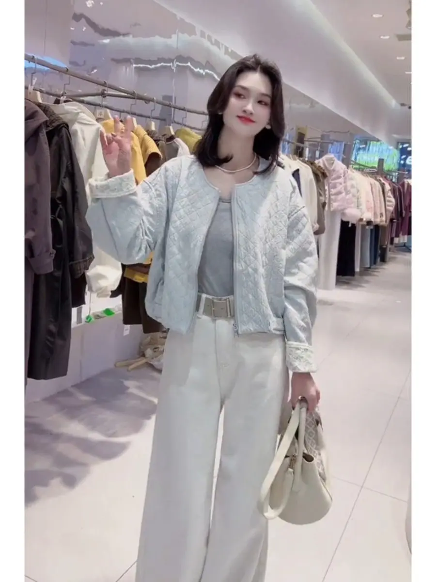 Korean Style Short Baseball Jacket Women's Casual Coat Spring 2026 New Fashion Bright Surface Regular Sleeve Long Zipper
Korean Style Short Baseball Jacket Women's Casual Coat Spring 2026 New Fashion Bright Surface Regular Sleeve Long Zipper