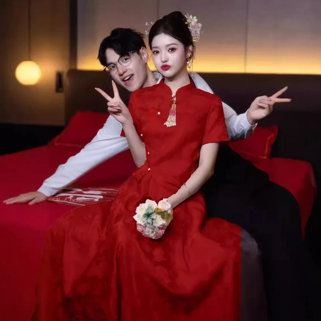 New Chinese Style Wedding Dress Set Engagement Party Red Dress Suit Elastic Waist Synthetic Fiber Evening Gown
New Chinese Style Wedding Dress Set Engagement Party Red Dress Suit Elastic Waist Synthetic Fiber Evening Gown