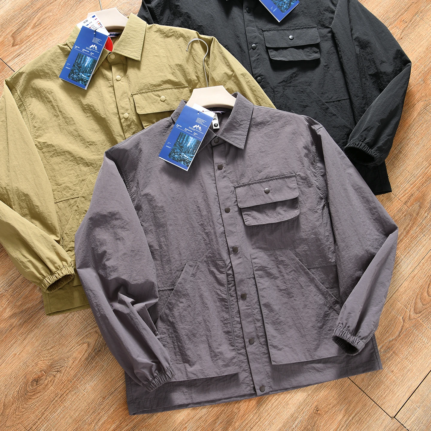 Outdoor Wearable Men's Casual Work Jacket Coat Spring Autumn Polyester Fabric Wear Resistant Flip Collar Outdoor Style
Outdoor Wearable Men's Casual Work Jacket Coat Spring Autumn Polyester Fabric Wear Resistant Flip Collar Outdoor Style