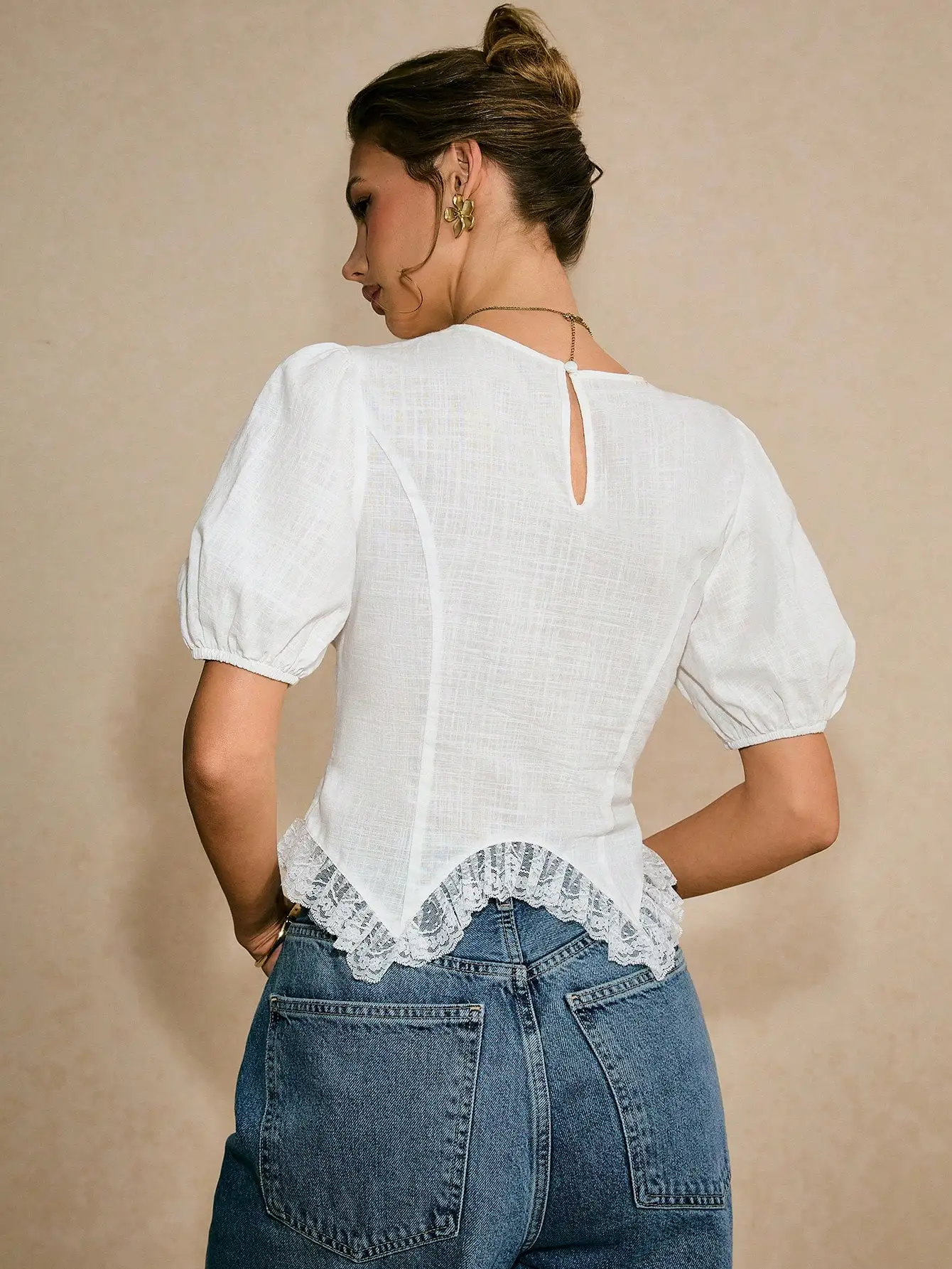 Белая блузка с пышными рукавами и кружевным пеплумом, винтажный корсетный топ из хлопка
Белая блузка с пышными рукавами и кружевным пеплумом, винтажный корсетный топ из хлопка
