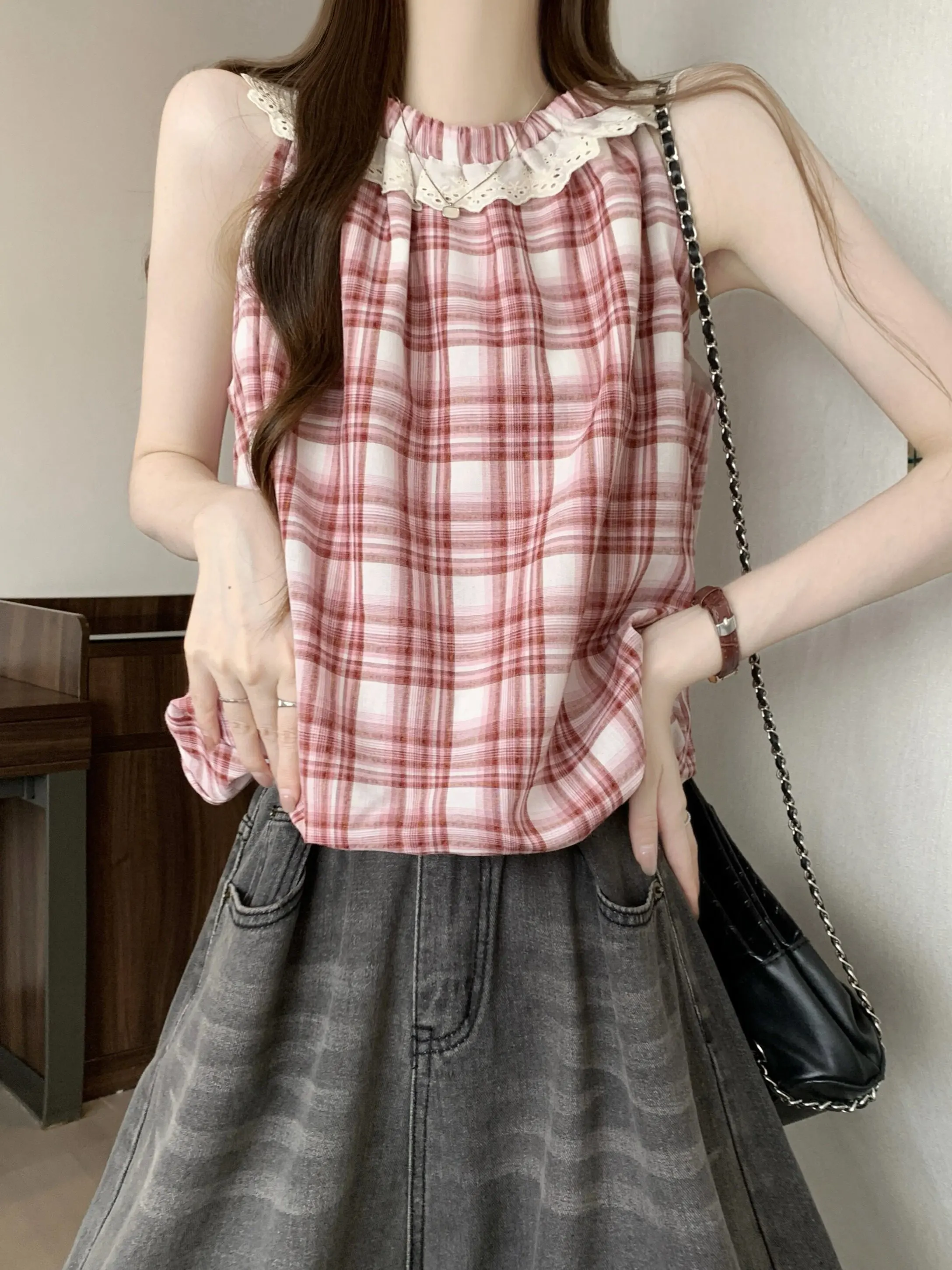 Sweet Korean Style Pink Plaid Sleeveless Shirt Women's Summer New Fashion Youthful Lace Doll Shirt Top Girls Short Length
Sweet Korean Style Pink Plaid Sleeveless Shirt Women's Summer New Fashion Youthful Lace Doll Shirt Top Girls Short Length