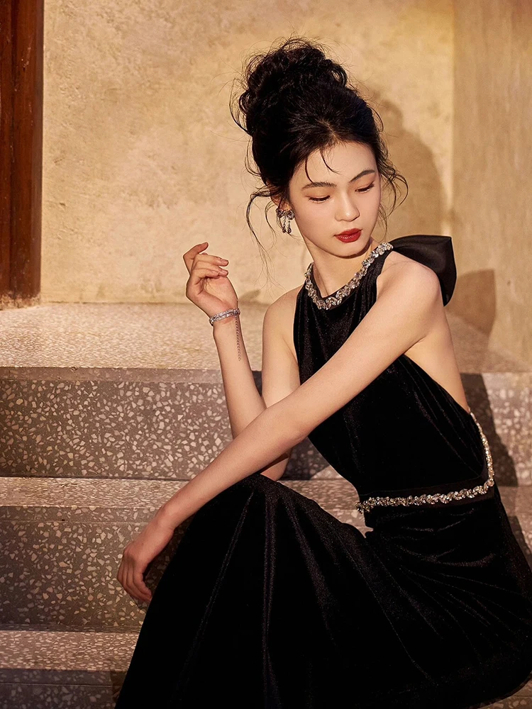 Элегантное черное бархатное свадебное платье с драпировкой, приталенное, для помолвочных вечеринок, длинное вечернее платье на молнии
Элегантное черное бархатное свадебное платье с драпировкой, приталенное, для помолвочных вечеринок, длинное вечернее платье на молнии