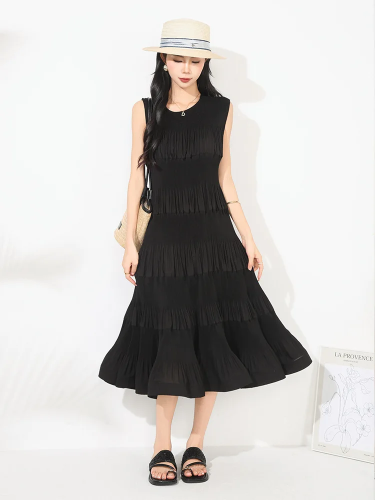 Miyake PLEATS PLEASE Dress Women: Heavy Pleats Sleeveless Midi | Textured Asymmetric Hem | boutique elegance. 20252152
Miyake PLEATS PLEASE Dress Women: Heavy Pleats Sleeveless Midi | Textured Asymmetric Hem | boutique elegance. 20252152
