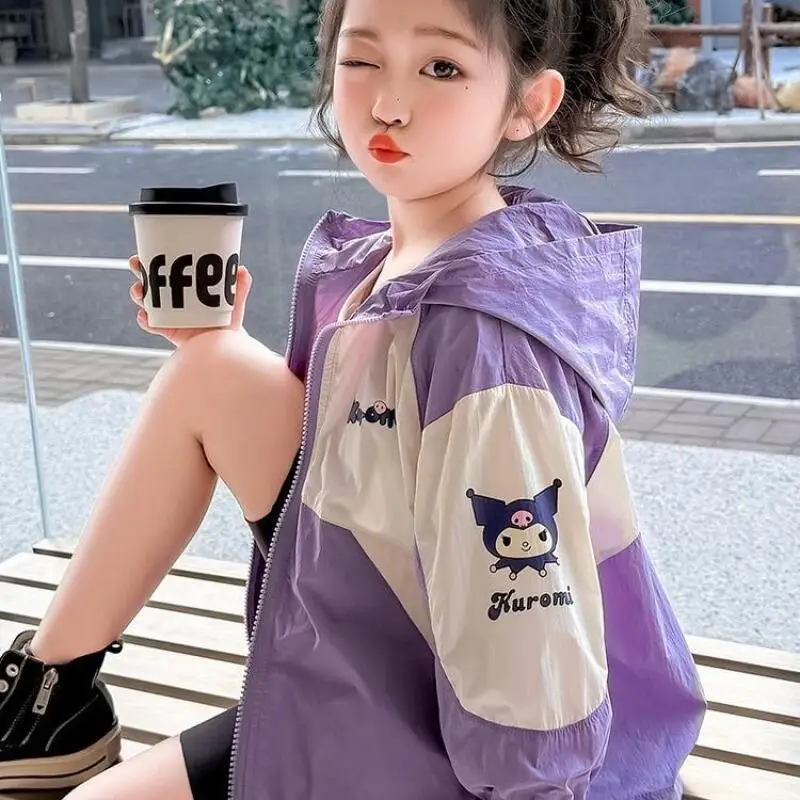 Легкая солнцезащитная одежда Sanrio для девочек Kuromi, детская новая стильная куртка, весенне-осенняя одежда, солнцезащитная одежда, хит продаж
Легкая солнцезащитная одежда Sanrio для девочек Kuromi, детская новая стильная куртка, весенне-осенняя одежда, солнцезащитная одежда, хит продаж