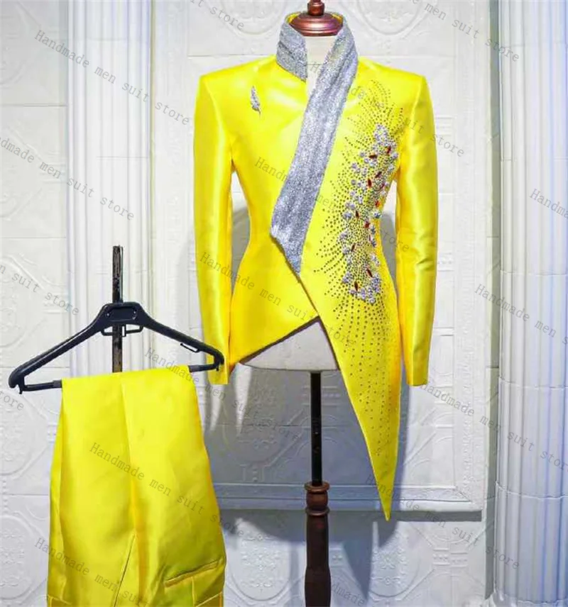 bright Yellow Men Suits 2 Piece Blazer+Pants Luxury Crystals Stone Groom Wedding Tuxedo Coat Customized Formal Office Jacket 
bright Yellow Men Suits 2 Piece Blazer+Pants Luxury Crystals Stone Groom Wedding Tuxedo Coat Customized Formal Office Jacket