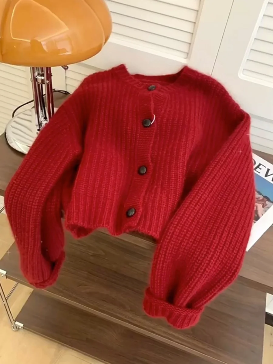 Ретро-кардиган из утолщенной вязки для женщин: осенне-зимний, модный, мягкий, стройнящий, открытый, красный, новогодний, специальная коллекция
Ретро-кардиган из утолщенной вязки для женщин: осенне-зимний, модный, мягкий, стройнящий, открытый, красный, новогодний, специальная коллекция