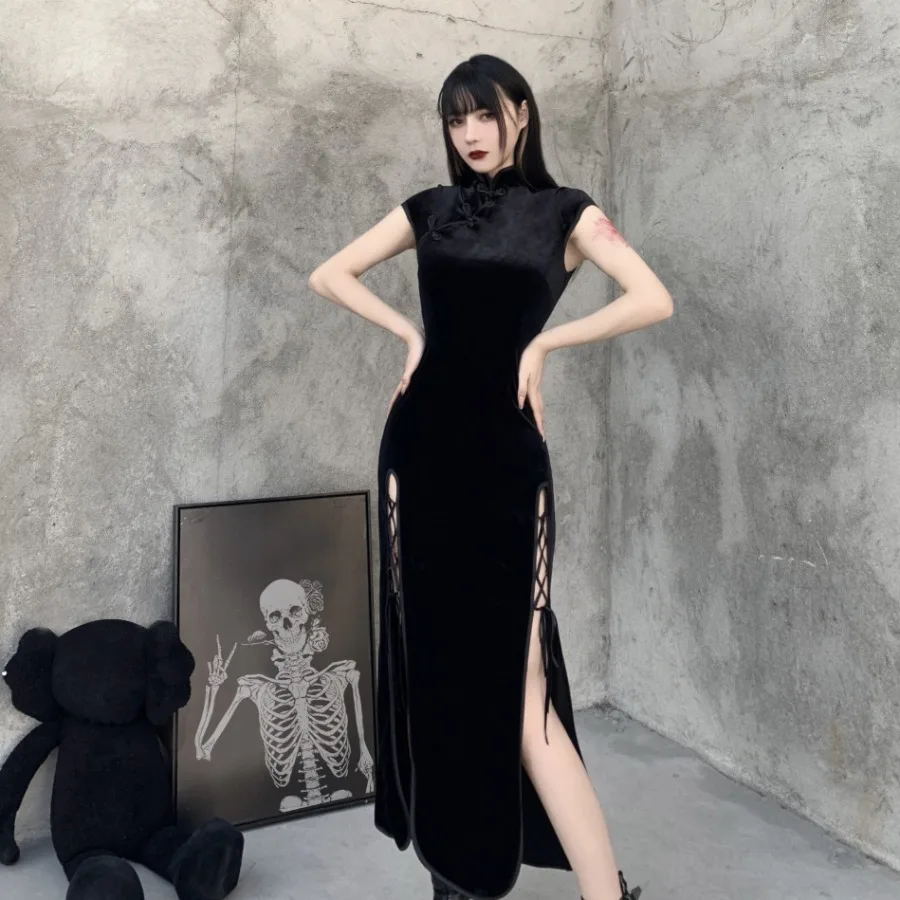 【New style】 pure black retro national style cheongsam women's summer new style split temperament slim dress
【New style】 pure black retro national style cheongsam women's summer new style split temperament slim dress