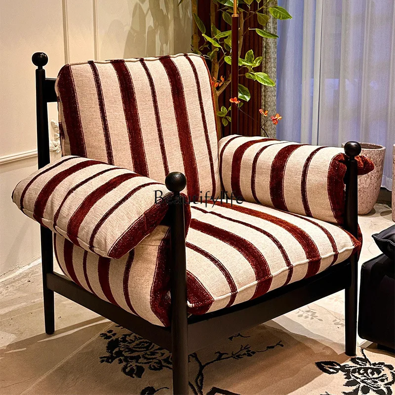 French retro red black chair, living room balcony backrest single sofa chair, antique style
French retro red black chair, living room balcony backrest single sofa chair, antique style