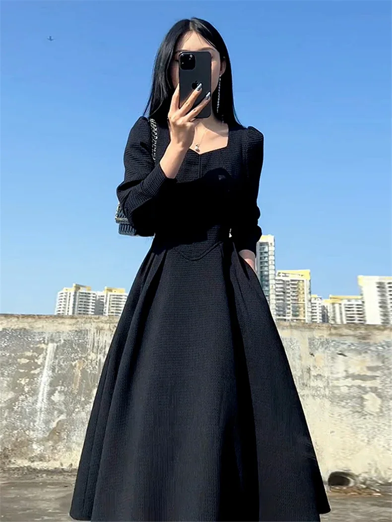 Vintage French Design Maxi Midi Dresses for Women Clothing Party Elegant Square Neck Black Long Dress Korean Fashion Autumn 2024
Vintage French Design Maxi Midi Dresses for Women Clothing Party Elegant Square Neck Black Long Dress Korean Fashion Autumn 2024