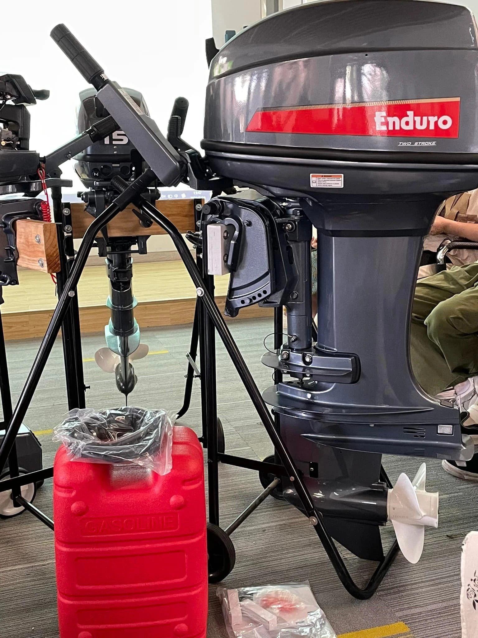 NEWTOP 2 Stroke 15hp Outboard Motor Marine Engine Compatible With Original YAMA Boat Motor And Spare Parts
NEWTOP 2 Stroke 15hp Outboard Motor Marine Engine Compatible With Original YAMA Boat Motor And Spare Parts