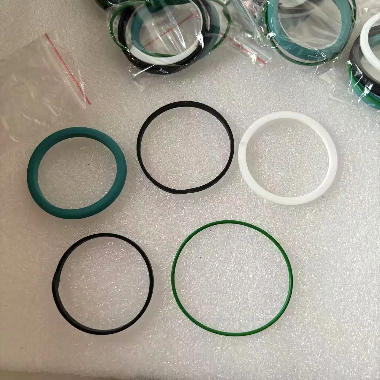 Резиновое кольцо обслуживания корпуса клапана 0AM подходит для Audi VW Seat Skoda DSG7 DQ200
Резиновое кольцо обслуживания корпуса клапана 0AM подходит для Audi VW Seat Skoda DSG7 DQ200