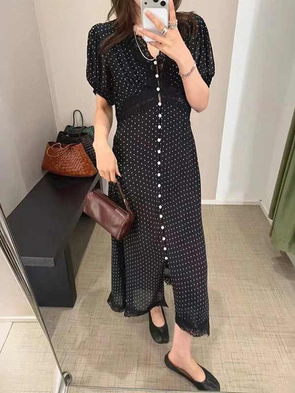 Elegant Black Polka Dot Maxi Dress with Lace Trim V-Neck Single Button Closure Spring Summer New Arrival Women's Fashion
Elegant Black Polka Dot Maxi Dress with Lace Trim V-Neck Single Button Closure Spring Summer New Arrival Women's Fashion