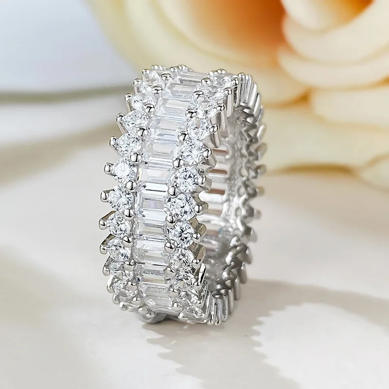 S925 sterling silver European and American style luxury set large row diamond ring, high carbon diamond fashion ring
S925 sterling silver European and American style luxury set large row diamond ring, high carbon diamond fashion ring