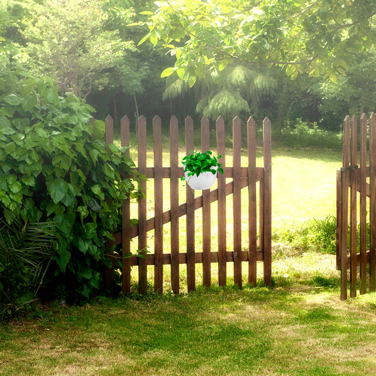 Wall Hanging Flower Pot Half Round Plastic Planter For Indoor Outdoor Garden Balcony Kitchen Desktop Storage Semi-Circular
Wall Hanging Flower Pot Half Round Plastic Planter For Indoor Outdoor Garden Balcony Kitchen Desktop Storage Semi-Circular