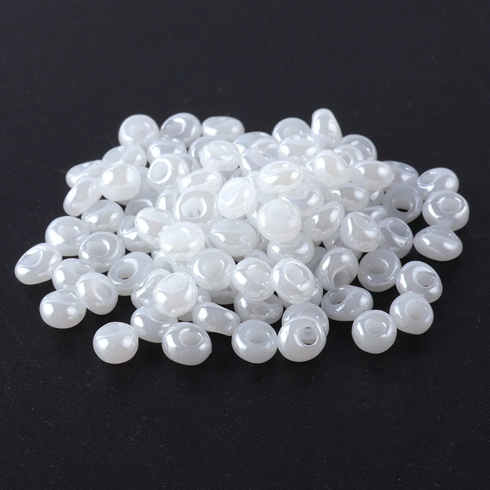 3 to 5mm 10g/tube Japanese TOHO glass seed beads Magatama shape jewelry, suitable for DIY clothing accessories
3 to 5mm 10g/tube Japanese TOHO glass seed beads Magatama shape jewelry, suitable for DIY clothing accessories