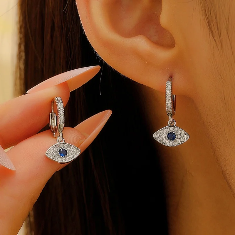 Demon Eye Zircon Ring Earrings, Classic And Exquisite Jewelry Accessories For Women With Unique Personality And Grace
Demon Eye Zircon Ring Earrings, Classic And Exquisite Jewelry Accessories For Women With Unique Personality And Grace