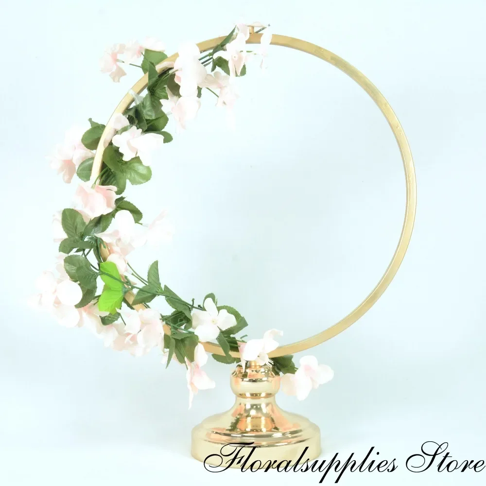 New design wedding decoration wedding centerpieces metal flower stand gold flower display rack wedding favor
New design wedding decoration wedding centerpieces metal flower stand gold flower display rack wedding favor