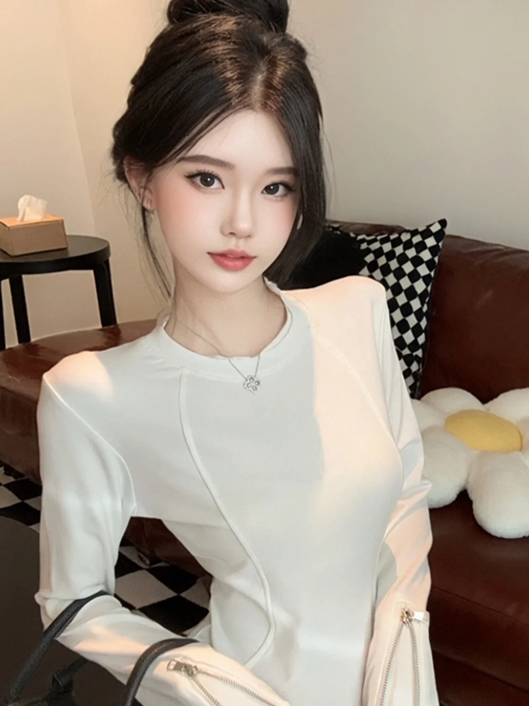 Retro American Zipper Long Sleeve T-Shirt Fashionable Autumn Winter New Style Slimming Base Shirt Women's Knitted High Waist
Retro American Zipper Long Sleeve T-Shirt Fashionable Autumn Winter New Style Slimming Base Shirt Women's Knitted High Waist