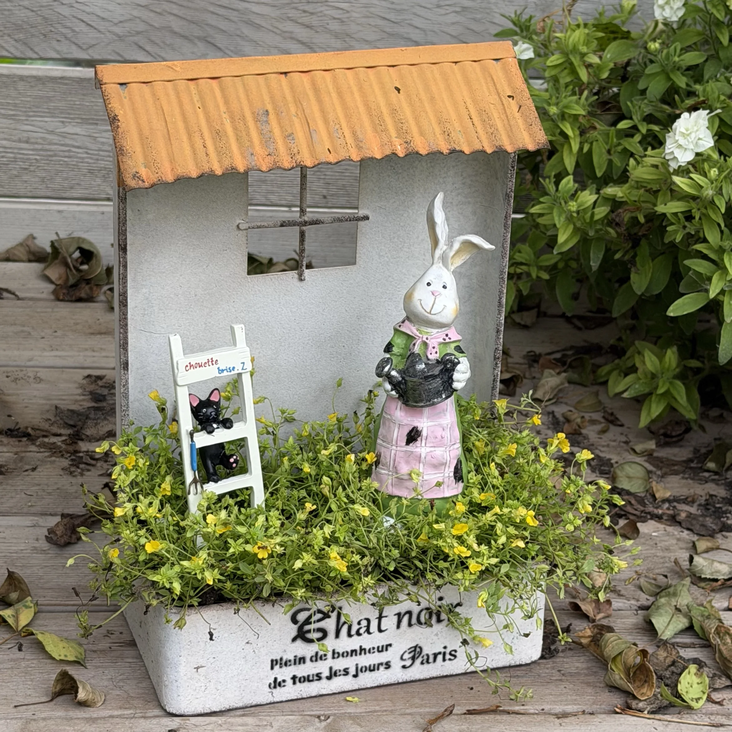 Vintage Distressed Metal House Planter Wall Hanging Flower Pot Rustic Farmhouse Tabletop Succulent Herb Planter Decorative Garde
Vintage Distressed Metal House Planter Wall Hanging Flower Pot Rustic Farmhouse Tabletop Succulent Herb Planter Decorative Garde